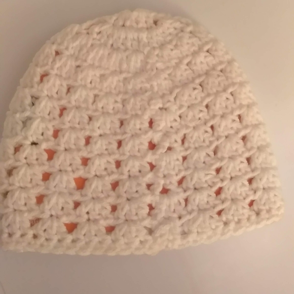 CROCHET WHITE SHELL Beanie Flower Hat - Picture 3 of 5